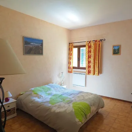 Holiday home Le De Modestine